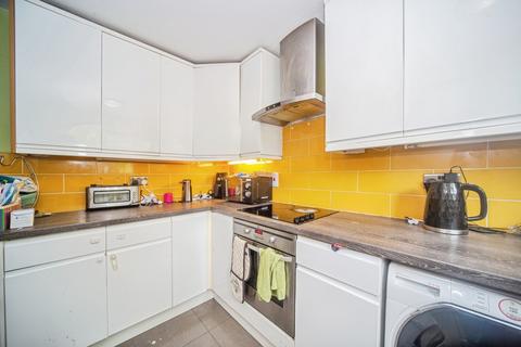 2 bedroom flat for sale, Blenheim Avenue, Southampton, Hampshire, SO17