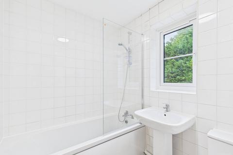 2 bedroom apartment to rent, Cameron Road, Chesham, Buckinghamshire, HP5