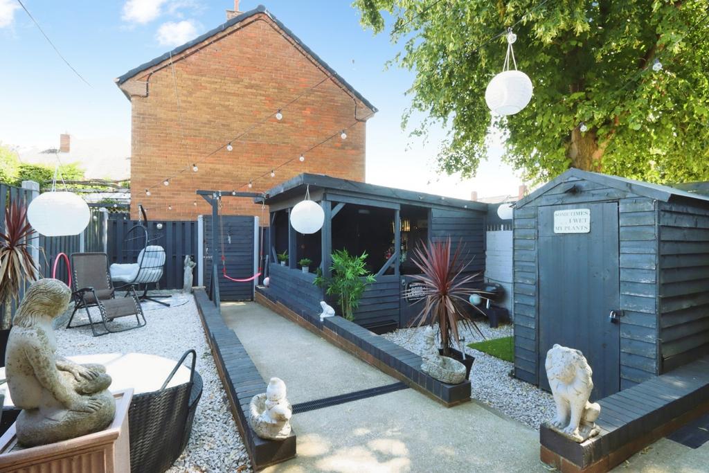 House in Sheffield, South Yorkshire - View 4