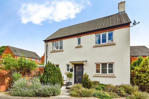 3 bedroom semi-detached house for sale, Dowse Road, Devizes