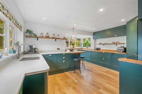 3 bedroom cottage for sale, Cruise Hill, Redditch B97