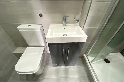 2 bedroom flat to rent, Market Place, Warwickshire CV11