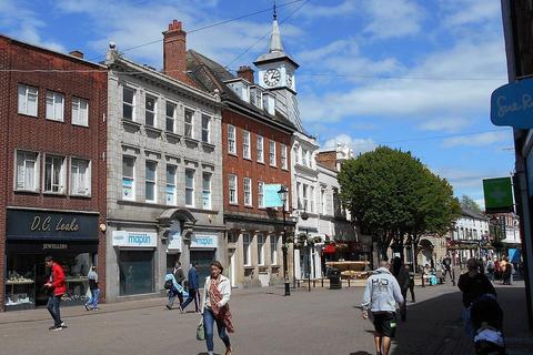 2 bedroom flat to rent, Market Place, Warwickshire CV11