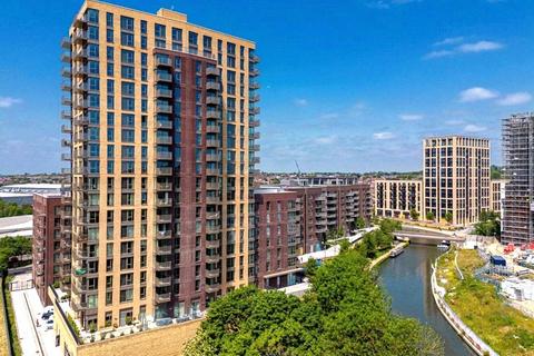 The Lock, Greenford Quay, Greenford, UB6