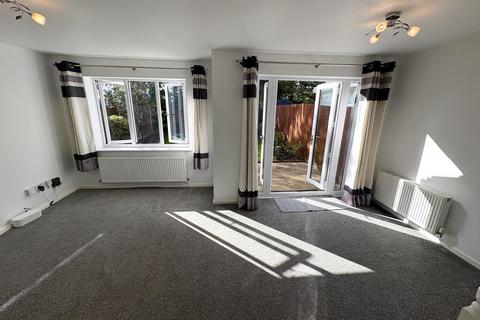 3 bedroom semi-detached house to rent, Boulton Moor, Derby, DE24