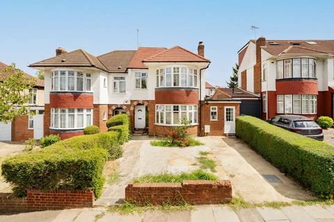 3 bedroom house to rent, Fernside Avenue, London NW7