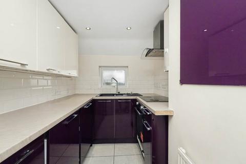 2 bedroom flat to rent, Kneesworth Street, , Royston