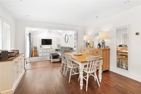 St. Benet's Close, London, SW17