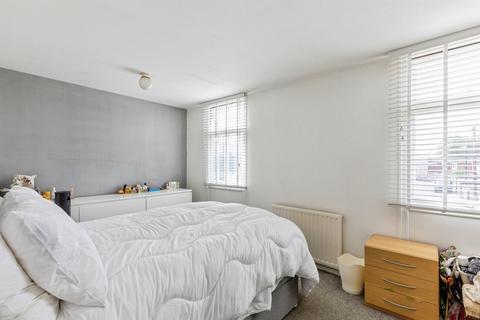 3 bedroom semi-detached house for sale, Woodway Walk, Coventry