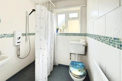 2 bedroom house share to rent, Santingfield North, Farley Hill, Luton, LU1