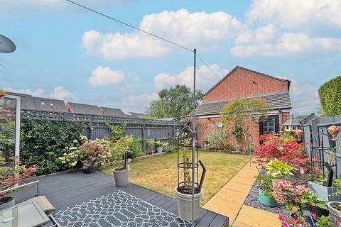 4 bedroom semi-detached house for sale, Holloway Court, Wombourne, WV5