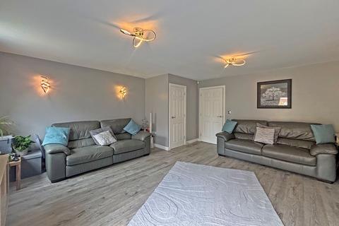 4 bedroom semi-detached house for sale, Holloway Court, Wombourne, WV5