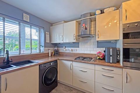 4 bedroom semi-detached house for sale, Holloway Court, Wombourne, WV5