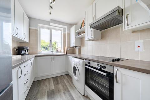 2 bedroom apartment for sale, Swinburne Road, Abingdon