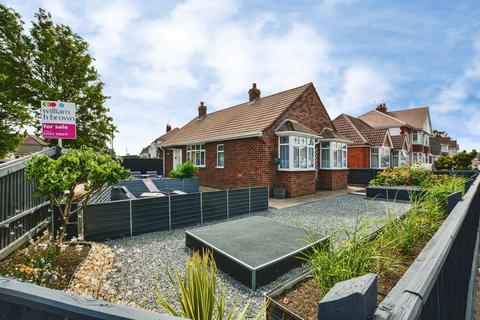 2 bedroom detached bungalow for sale, Victoria Road, Skegness