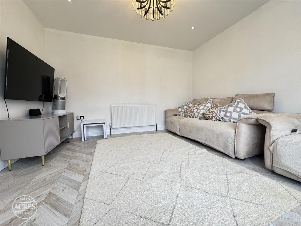 House in Sandwell, West Midlands - View 3