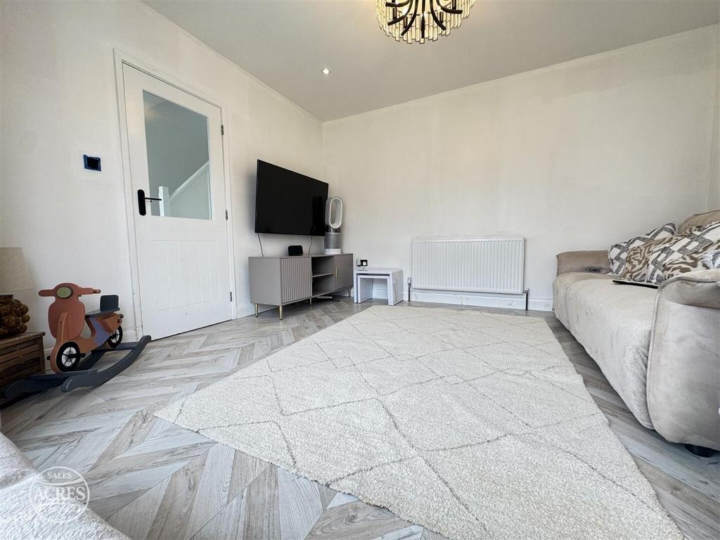 House in Sandwell, West Midlands - View 4