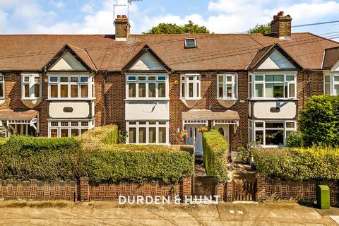 Chigwell Road, Woodford Green, IG8
