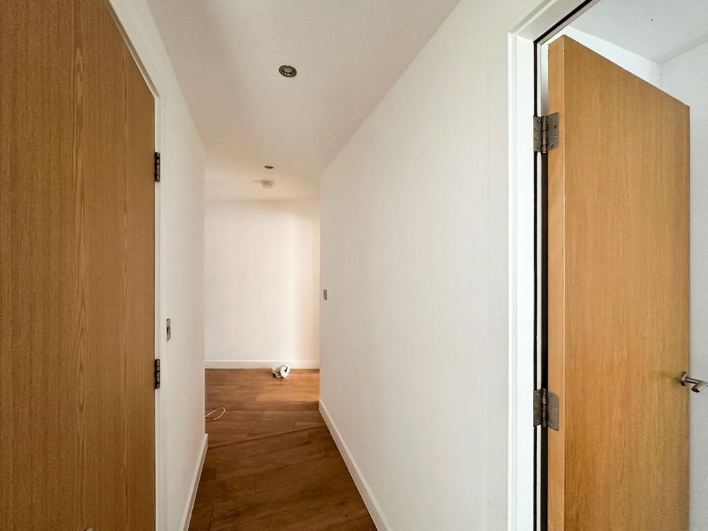 Apartment in Sheffield, South Yorkshire - More