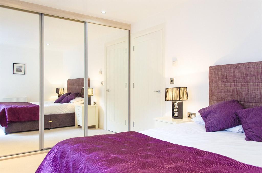Apartment in London - View 3