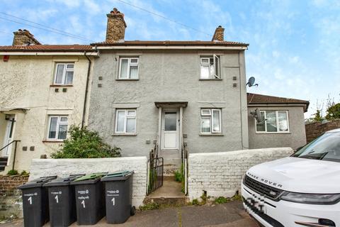 4 bedroom terraced house for sale, Huntley Avenue, Northfleet, Gravesend, Kent, DA11