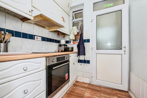 4 bedroom terraced house for sale, Huntley Avenue, Northfleet, Gravesend, Kent, DA11