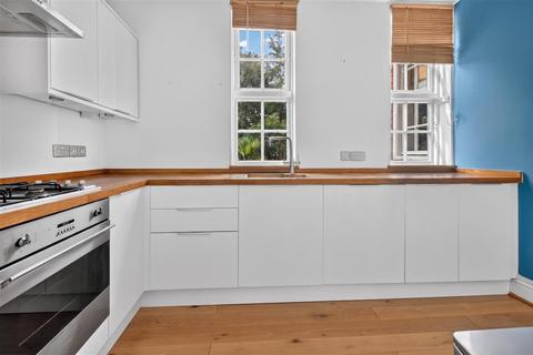 2 bedroom apartment for sale, St Georges Place, Tadcaster Road