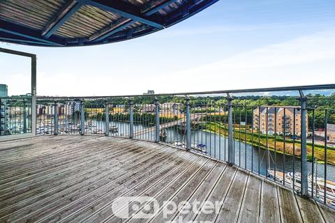3 bedroom apartment to rent, Watkiss Way Victoria Wharf, Cardiff, CF11
