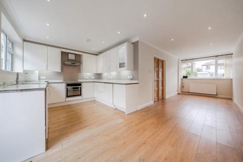 4 bedroom terraced house for sale, Guibal Road, London, SE12