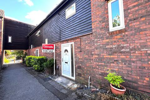 Ashfield Avenue, Bushey