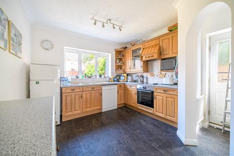4 bedroom detached house for sale, Falcon Way, Brackley, NN13
