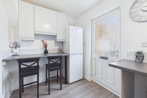 2 bedroom house to rent, Columbell Way, Two Dales, Matlock