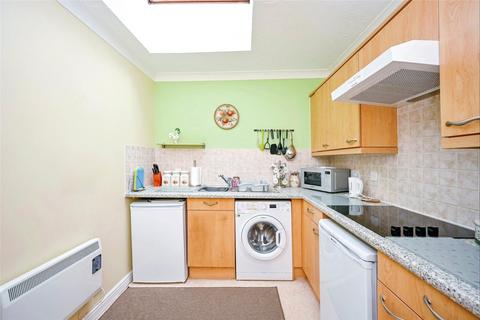 2 bedroom flat for sale, Wolverhampton Road, Stafford, Staffordshire, ST17