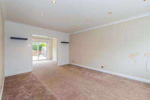 4 bedroom detached house for sale, Long Drive, Burnham
