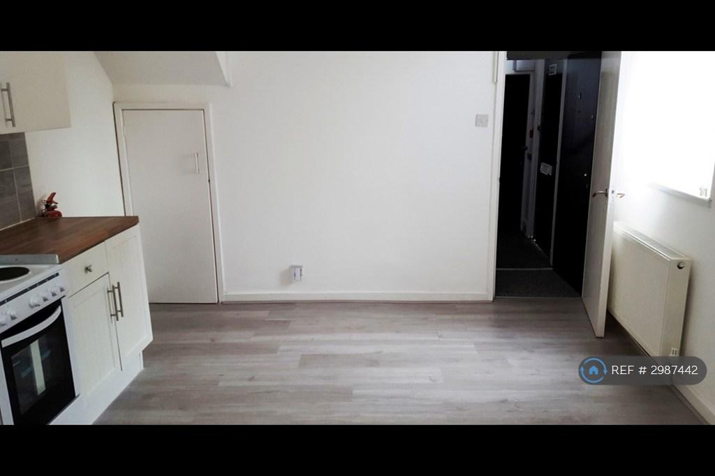 Apartment in Liverpool - View 2