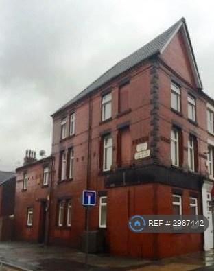 Apartment in Liverpool - More