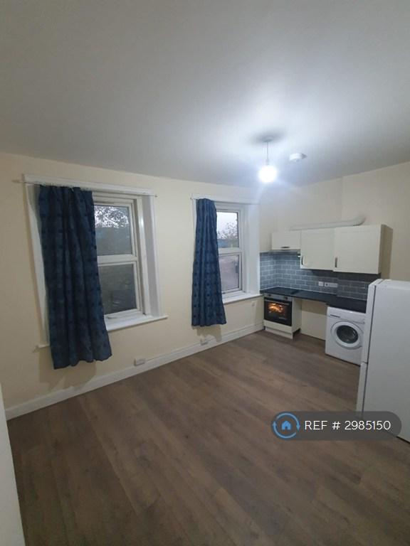 Apartment in London - View 2