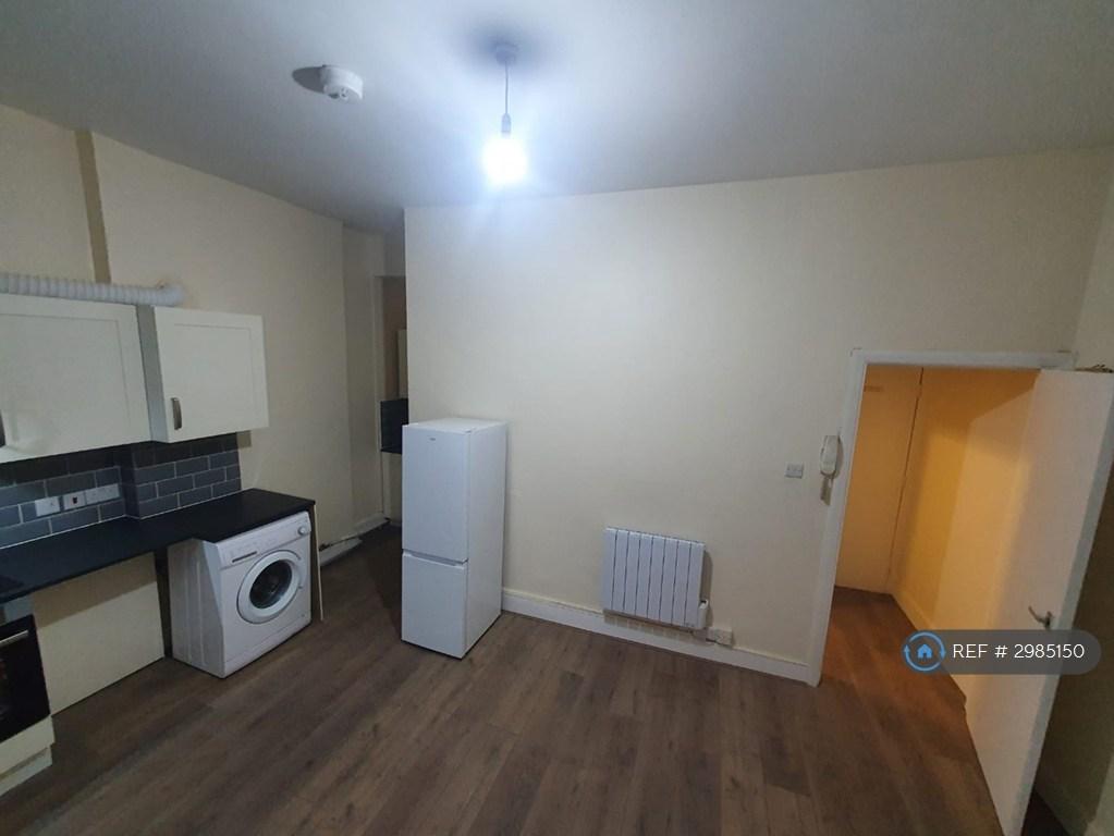Apartment in London - More