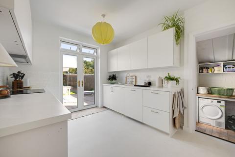 2 bedroom semi-detached bungalow for sale, Doris Avenue, Erith, DA8