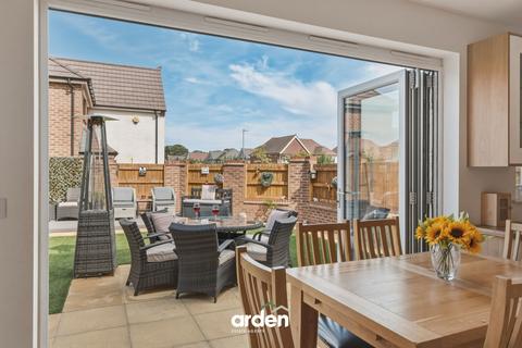 undefined, Robin Meadow, Droitwich, WR9