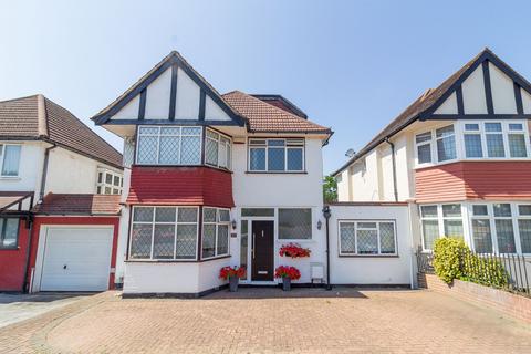 4 bedroom detached house for sale, Broadfields Avenue, Edgware, HA8