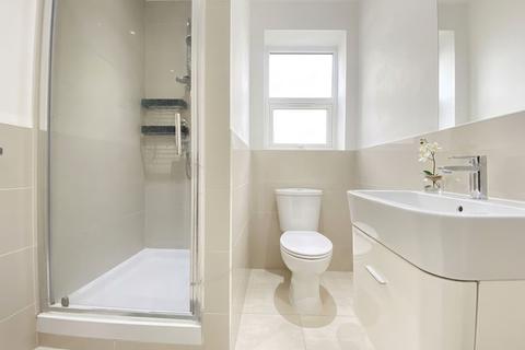 5 bedroom apartment to rent, Cowley Road, Uxbridge, UB8