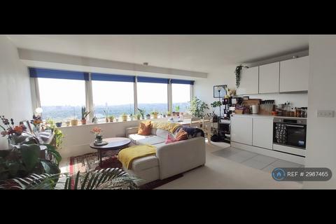 2 bedroom flat to rent, Aragon Tower, London, SE8