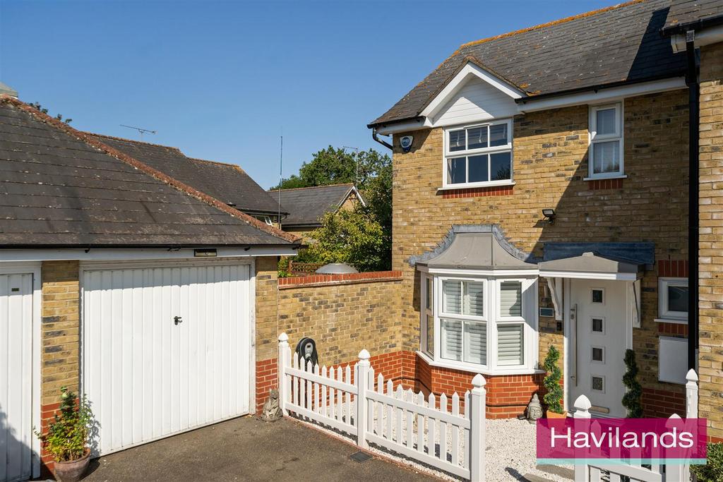 Detached house exterior, garage