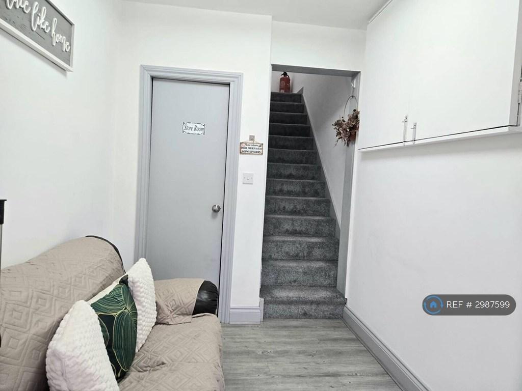Apartment in Reading, Katesgrove, Coley - View 4