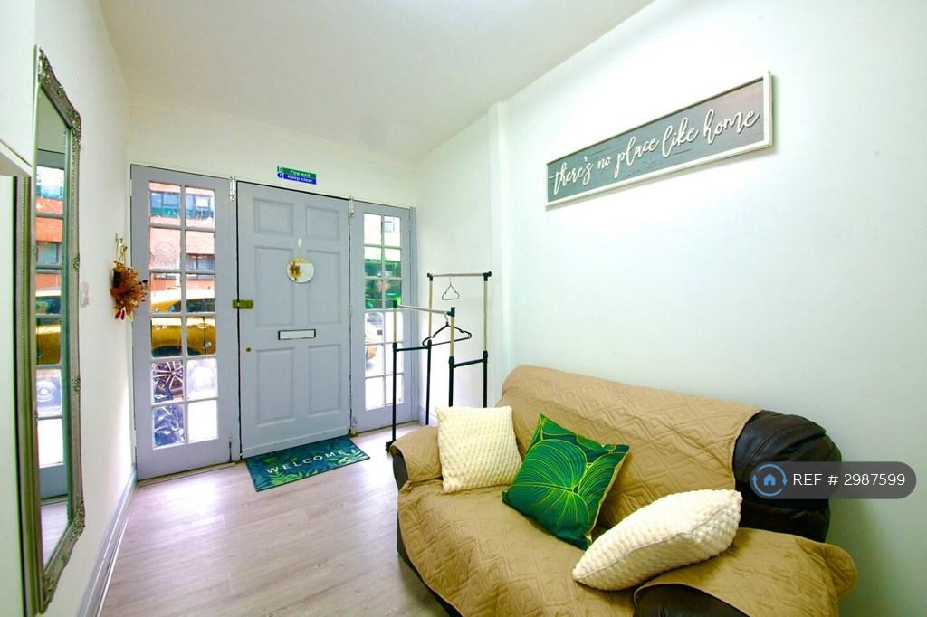 Apartment in Reading, Katesgrove, Coley - More