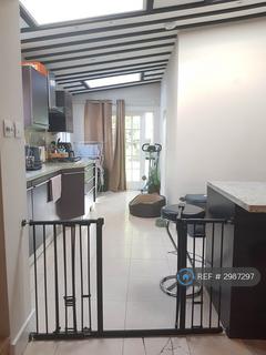2 bedroom semi-detached house to rent, Rasper Road, London, N20