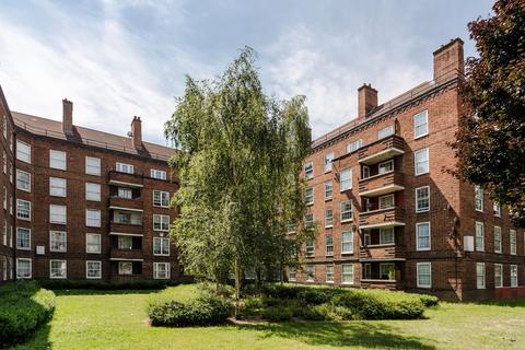 Pembury Road, London