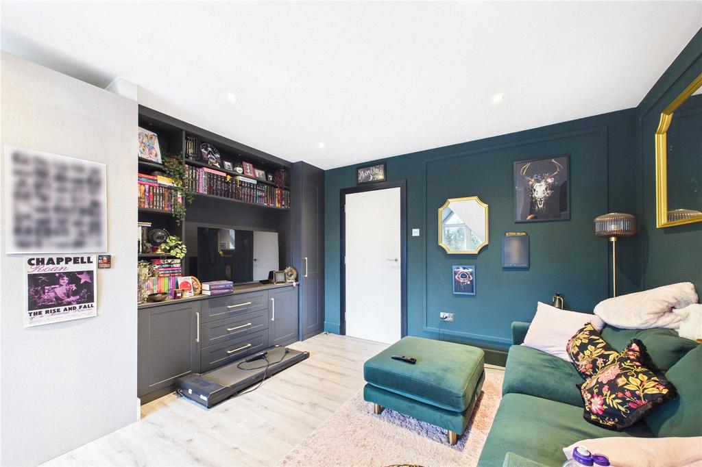 Apartment in Reading, Holybrook - More