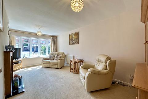 2 bedroom detached bungalow for sale, Greenbush Drive, Halesowen